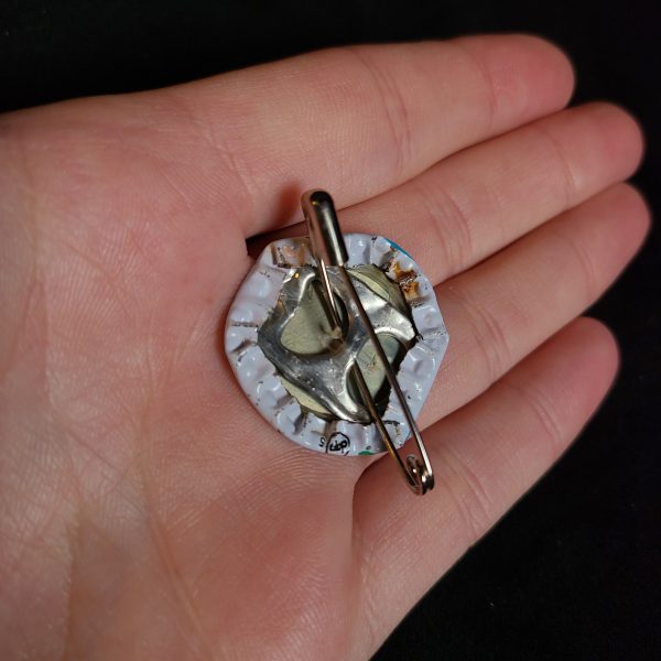 Gummy Bear bottle cap pin - Image 3