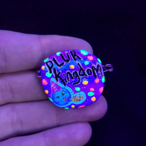 Party! PLUR Kingdom bottle cap pin - Image 2