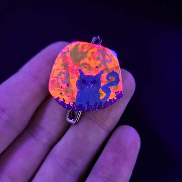Neon Kitty bottle cap pin - Image 3